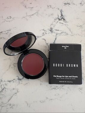 Bobbi Brown Pot Rouge in Deep Plum